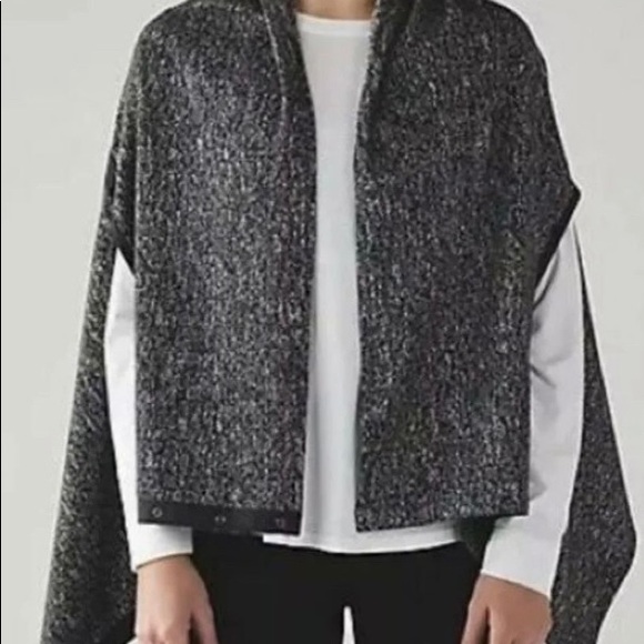 Lululemon Vinyasa Scarf - Picture 6 of 7